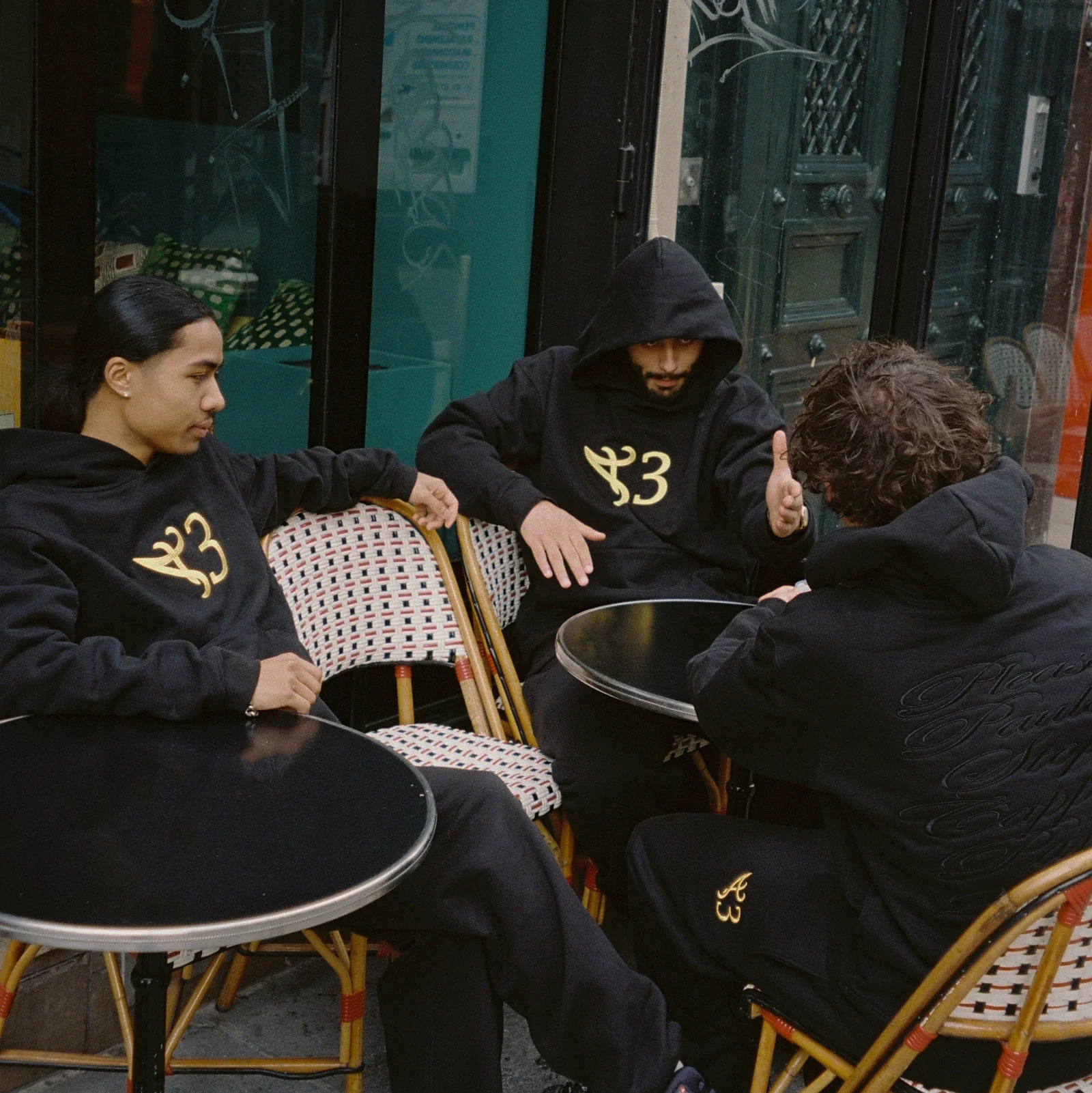 <3 HOODIE BLACK